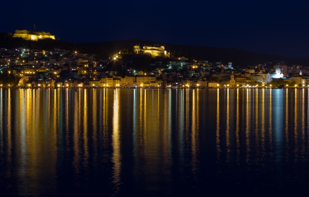 Urban City Center Sibenik Bagian luar foto